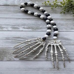 Skeleton Halloween Garland, Halloween Decor, Farmhouse Garland, Tiered Tray